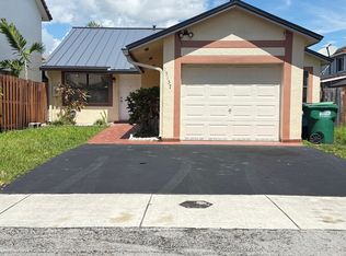15157 SW 95th Ln, Miami, FL 33196