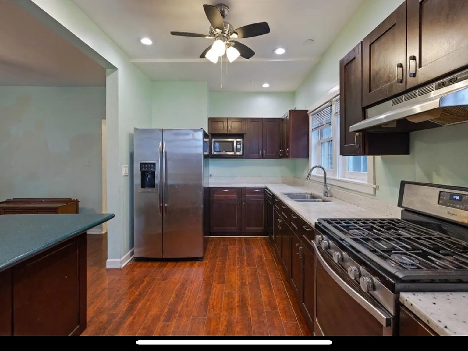 2139 W Touhy Ave — Photo 4