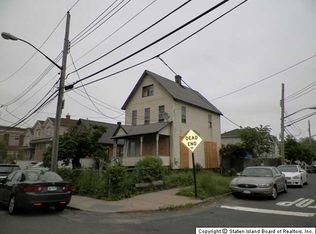 43 Sanders St, Staten Island, NY 10303