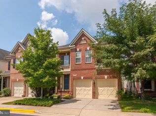 2378 Stone Fence Ln, Herndon, VA 20171