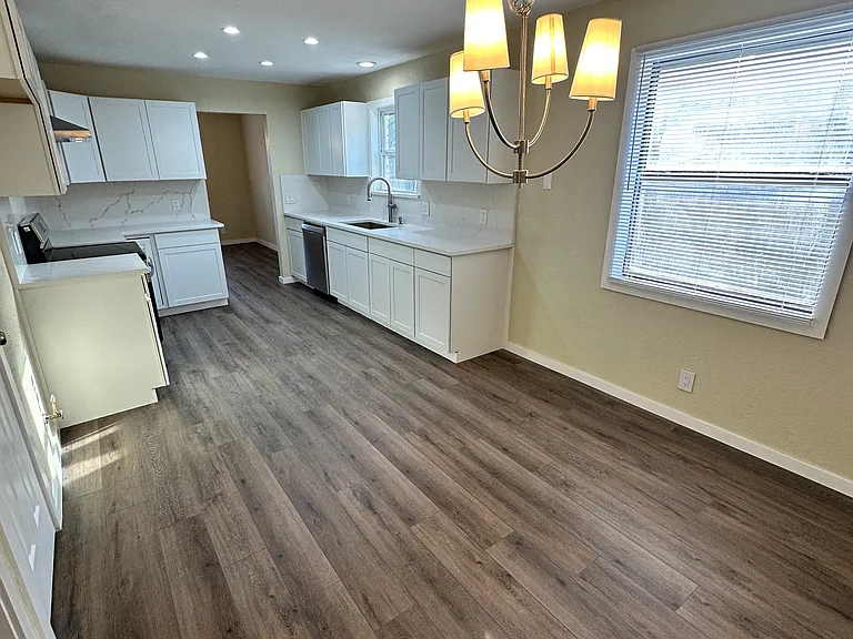 6620 Moss Ln — Photo 32