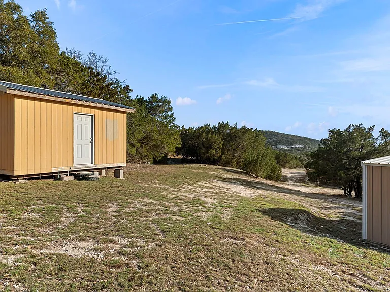1597 Pipe Springs Dr — Photo 28