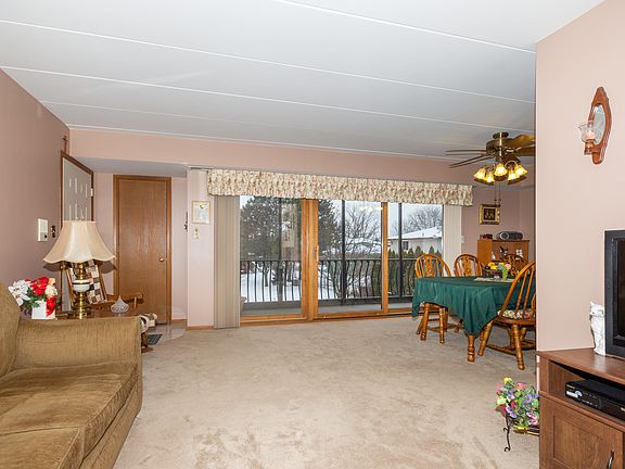 3rd image of 8201 Cobblestone Dr Unit 2D