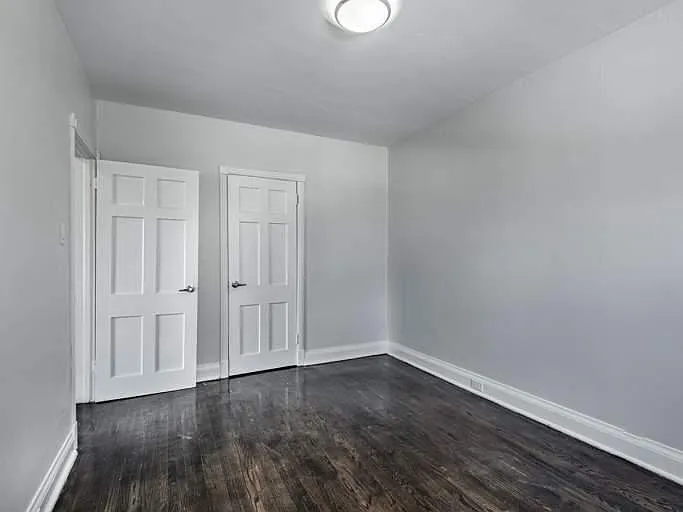 1660 Bathurst St — Photo 11
