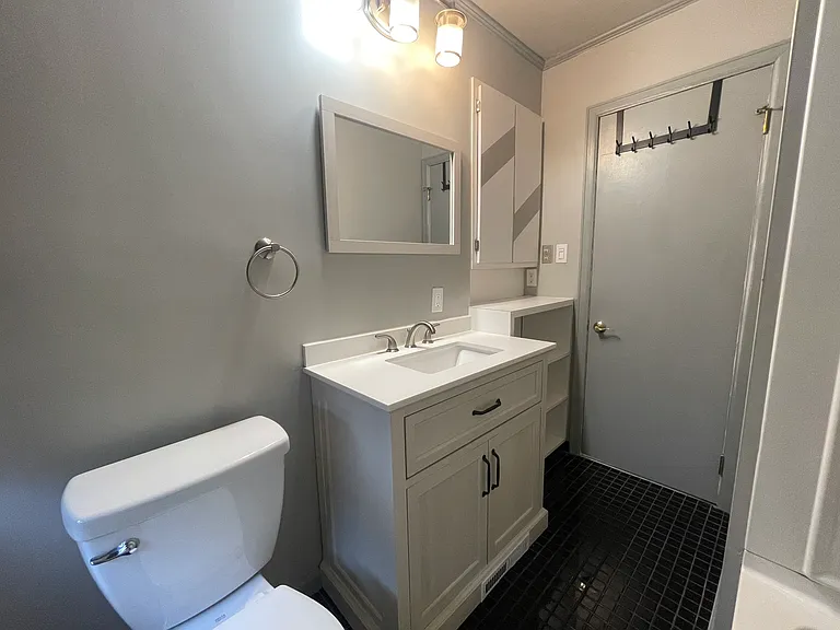 24410 Colgate St — Photo 8