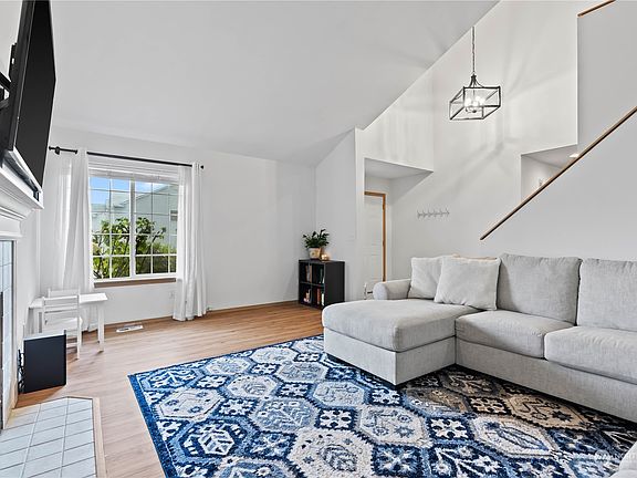 4th image of 20313 13th Avenue E