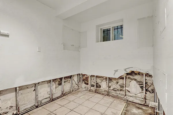 Sold by Island Advantage Realty | media 21