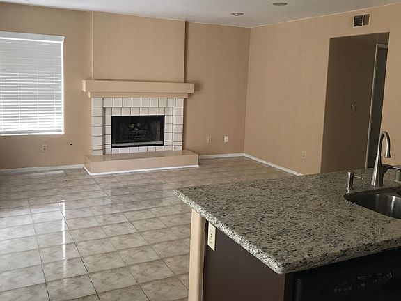 5th image of 497 Wilson Cir #1