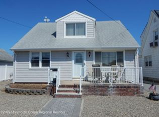 121 Pennsylvania Ave, Lavallette, NJ 08735