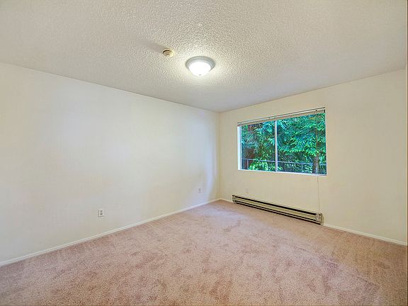 5th image of 5731 204th St SW