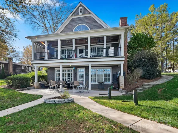 134 Balmoral Dr, Mooresville, NC 28117