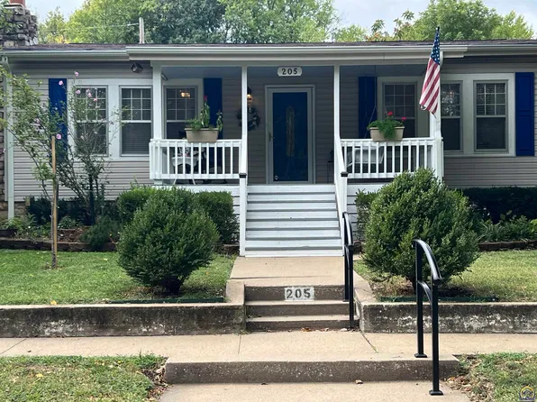 205 SW Edgewood Ave, Topeka, KS 66606