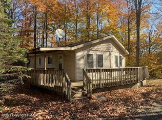 52 Old Post Rd, Tobyhanna, PA 18466