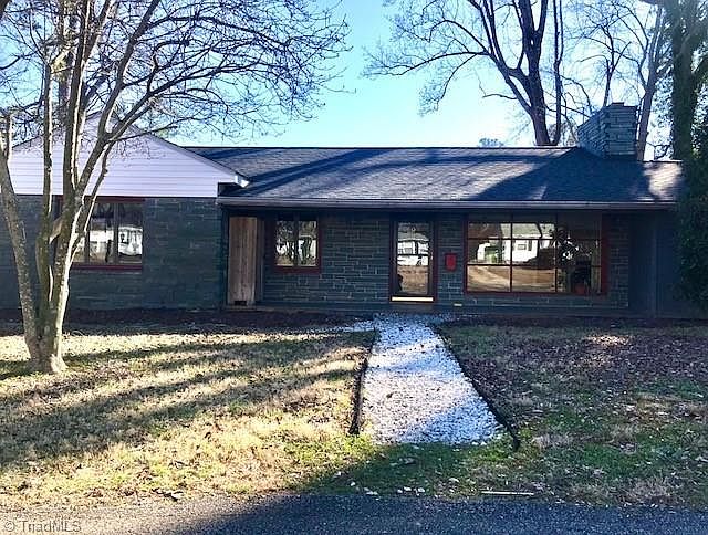1st image of 2319 Fernwood Dr