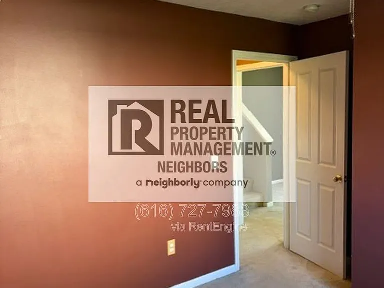 1636 Northbend Dr NE — Photo 7