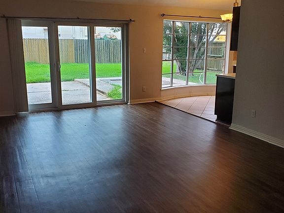 4th image of 16226 Royal Mile Ln