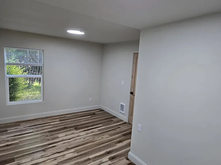 857 NW Tyler Ave #0 — Photo 13