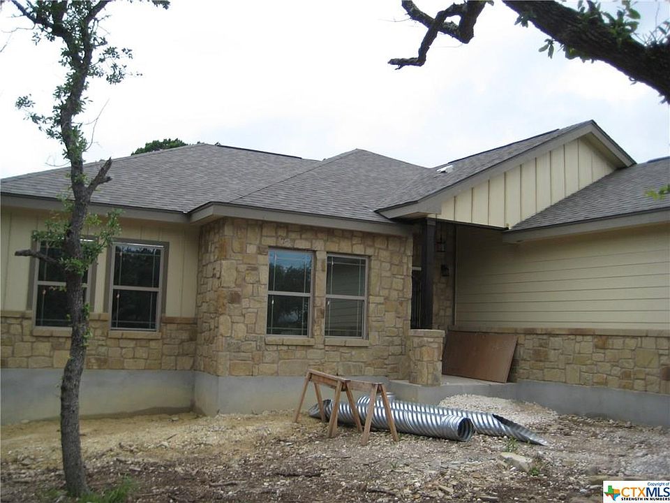 1st image of 824 Marlys Ave