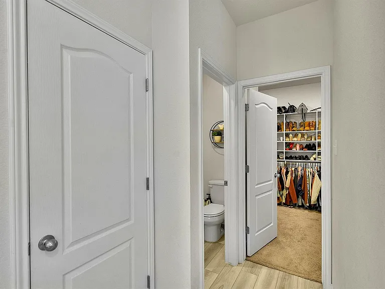 632 Friars Tuck Dr — Photo 28