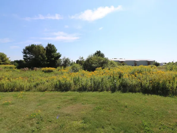 1645 Danis Way, Cumberland, WI 54829