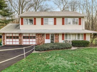 4 Pine Rd, Suffern, NY 10901