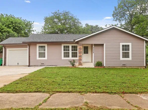 3544 Parker Rd E, Haltom City, TX 76117