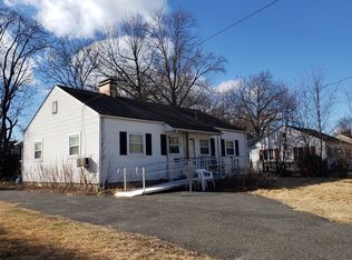 96 Lehigh St, Springfield, MA 01104