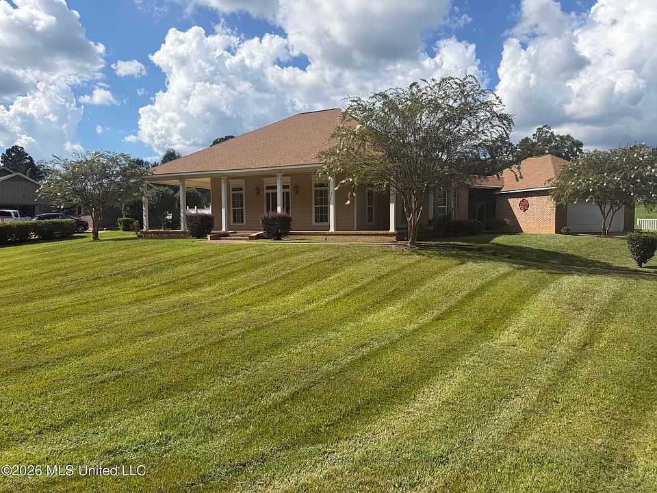 1st image of 2104 Cheyenne Dr