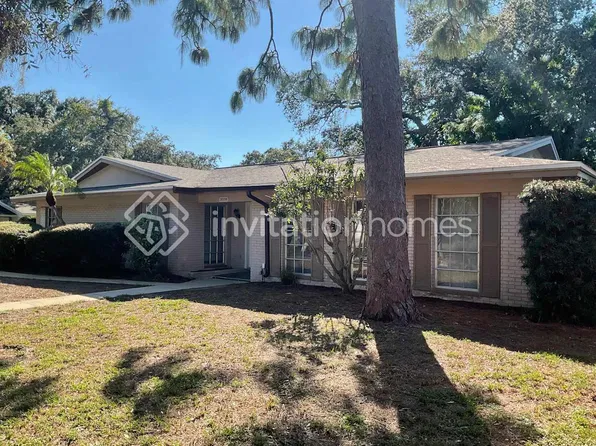10350 Bay Hills Dr, Largo, FL 33774