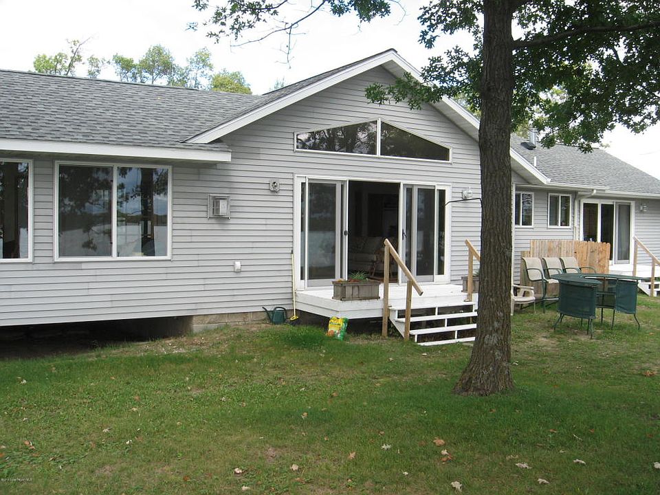 1st image of 43230 Round Lake Dr