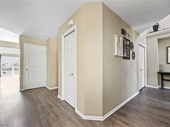 4th image of 4722 Cypress Point Dr