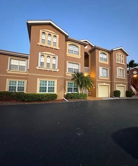 15605 Ocean Walk Cir #301 — Photo 2