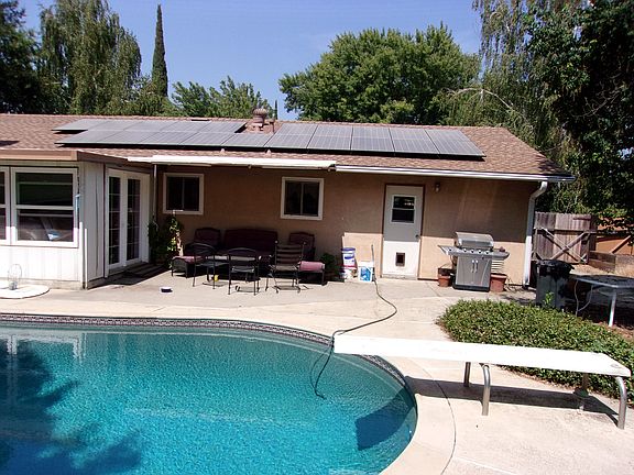 3rd image of 1111 Robert Dr