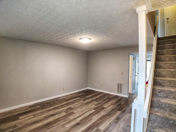 2nd image of 1078 Philadelphia Dr