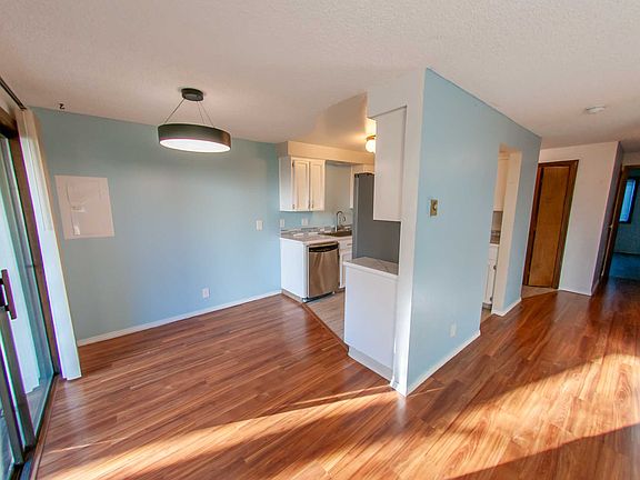 5th image of 617 SE 121st Ave APT 17