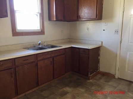 3rd image of 2412 N Macedonia Ave #0