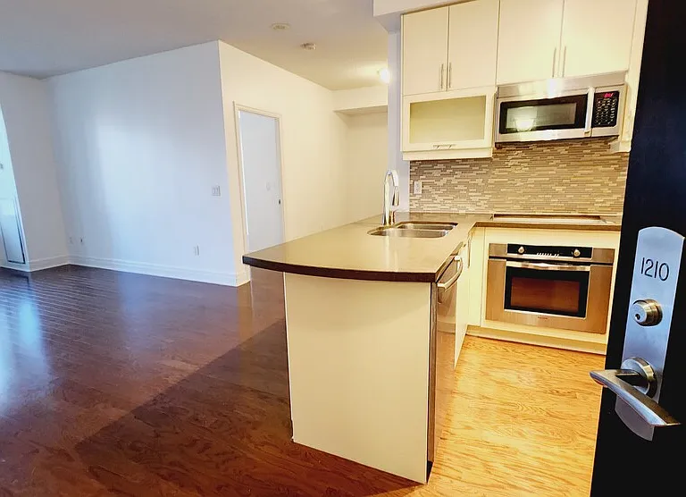 35 Balmuto St #1210 — Photo 4