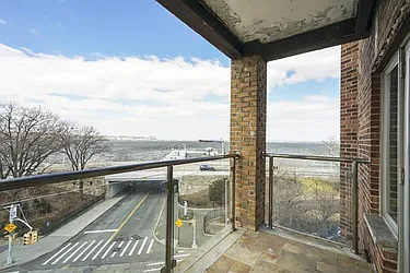 Sold by Avenue Sotheby's International Realty