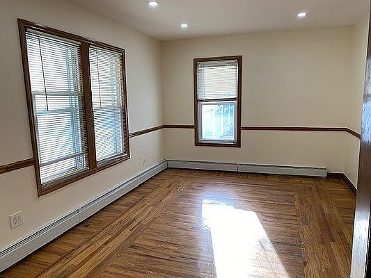 2nd image of 8830 Lyman St