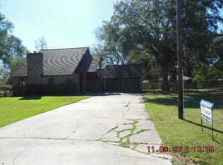 4812 E 36th St, Dickinson, TX 77539