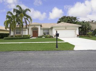 3909 Cypress Lake Dr, Lake Worth, FL 33467