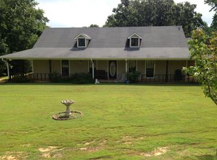 1310 Mallard Point Rd, Batesville, MS 38606