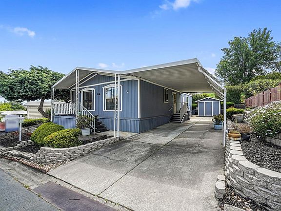 2nd image of 46 Goya Dr #46