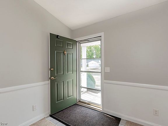 5th image of 6807 Farmingdale Ln