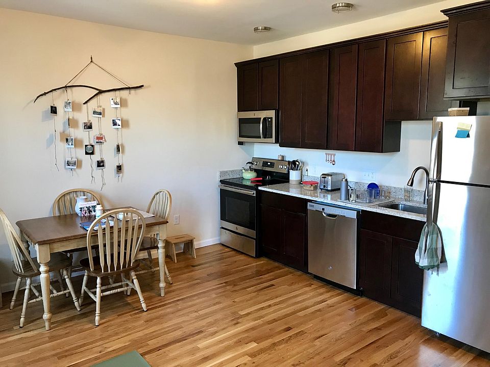 2nd image of 60 High St APT B1