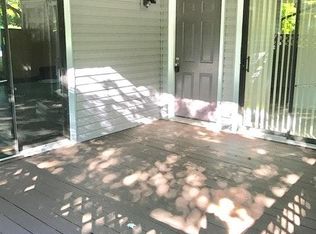 100 Finley Forest Dr, Chapel Hill, NC 27517