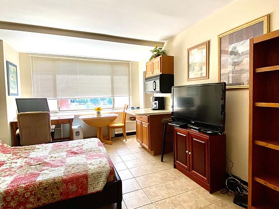 2nd image of 1111 Arlington Blvd APT 714