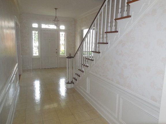 3rd image of 316 Brown St