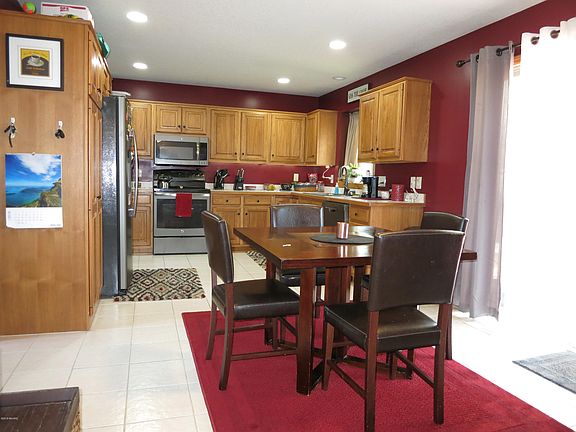 4th image of 10373 Shuman St