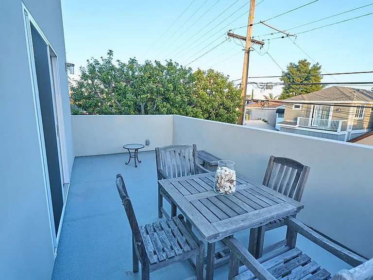 339 C Ave — Photo 6